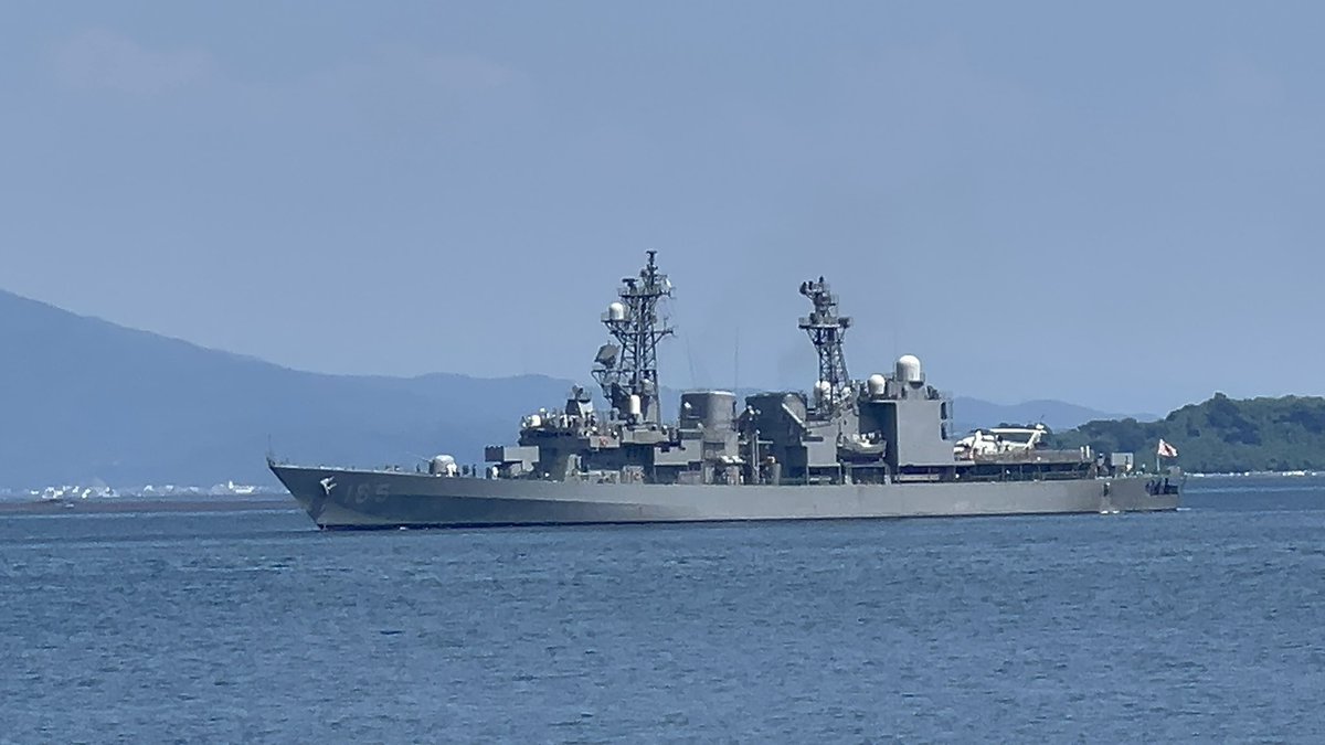 TSUBAME101's tweet photo. 昨日、護衛艦はまぎりによる午後の体験航海をいつもの場所から撮影😎 https://t.co/cwCsG1Jt3M