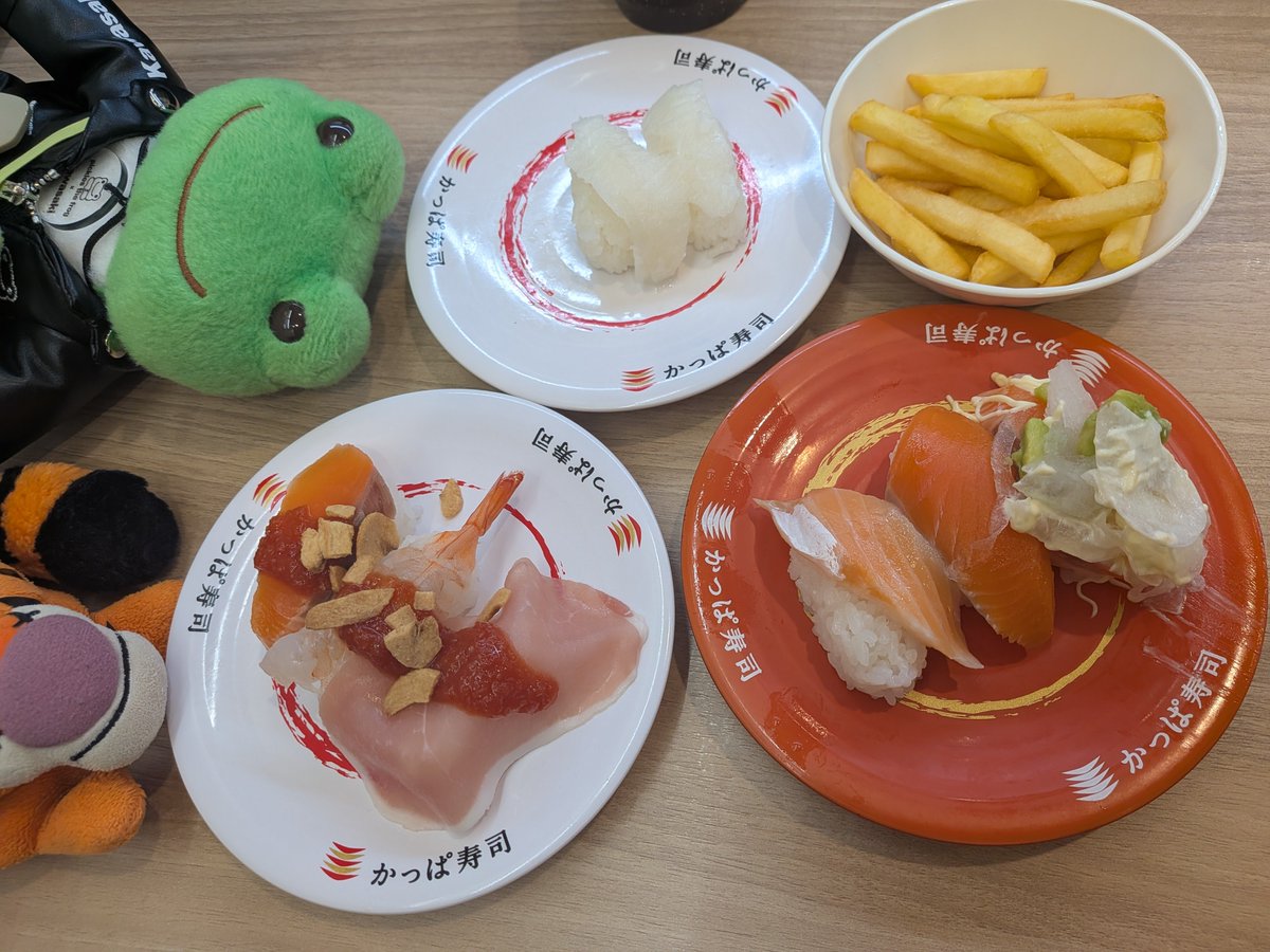 3tiggger3's tweet photo. 23日分
久々かっぱ寿司
サーモンこそ至高
#一日一ﾃｨｶﾞｰ
#かえるのピクルス
#かっぱ寿司 https://t.co/7hLojUUeBZ