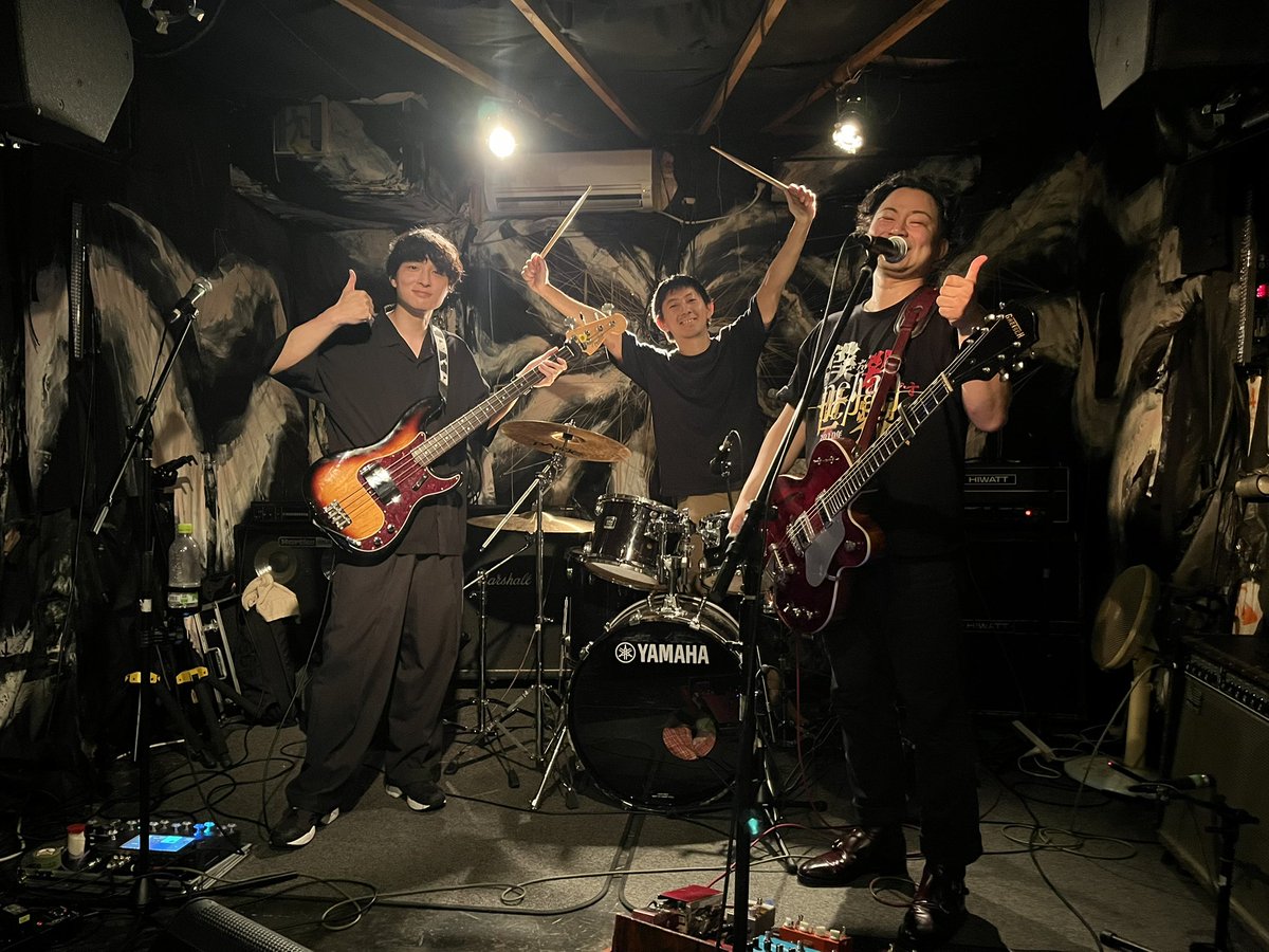 BWKSH_requiem's tweet photo. 12年の呪いよ、ありがとう。
僕を殺す世界への未来が、希望が、また動き始めた。 https://t.co/HehM7f7yXP