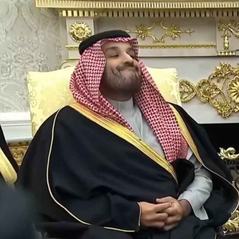 7739949A's tweet photo. الله المستعان عليك ليش الحركات هذه عيب لا تفضحنا https://t.co/YQMtCCHFRa