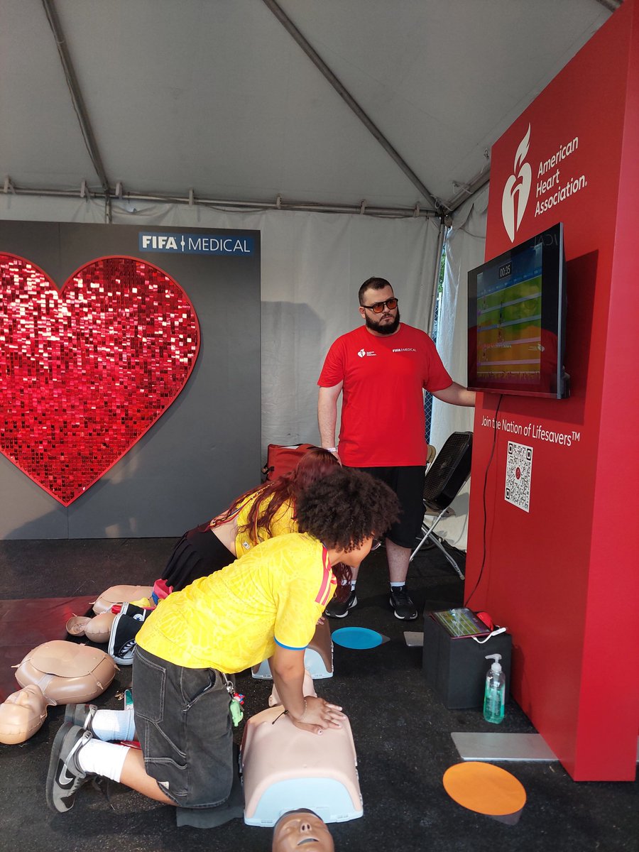 AntonTawk's tweet photo. Had so much fun with the @American_Heart at the Philadelphia Fan Fest teaching people the basics of CPR. One step in building a Nation of Lifesavers! ❤️🩺 https://t.co/QFOMXaE14W