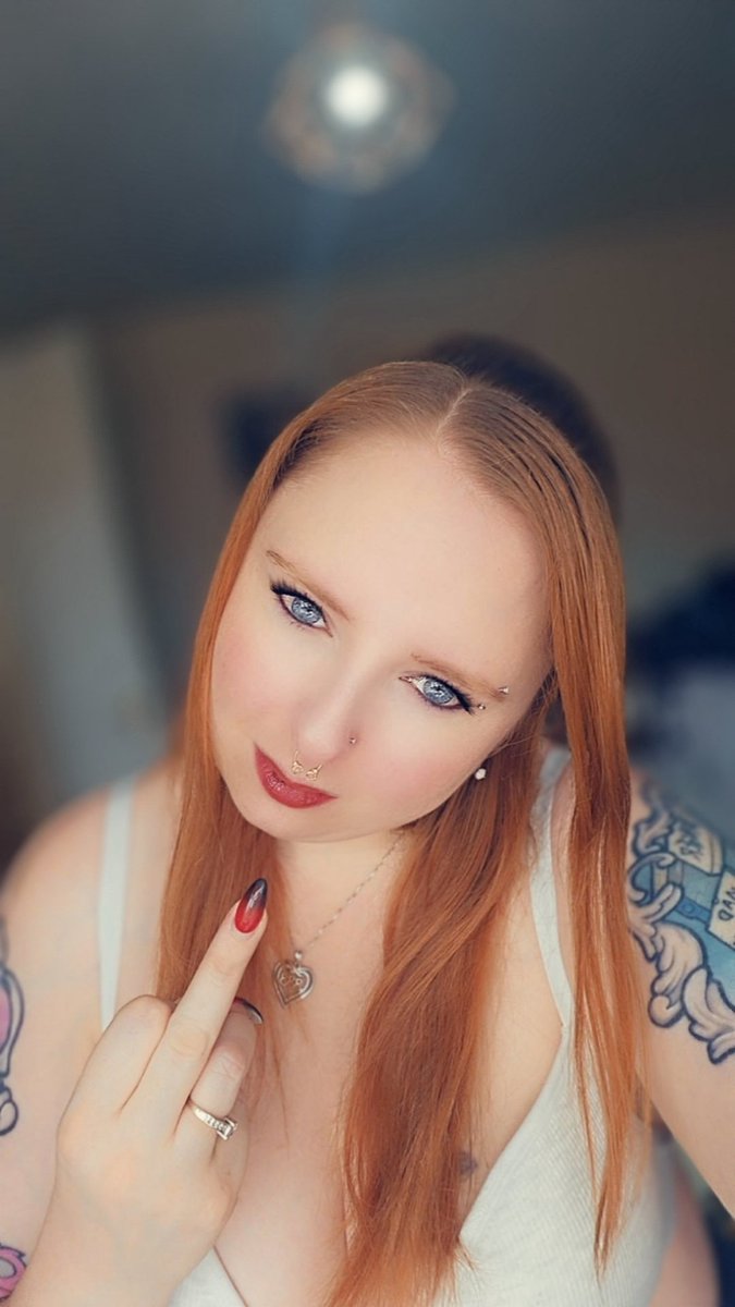 HuntressJasmine's tweet photo. Eyes that are like inescapable hooks to the soul! https://t.co/oeRzuWYhGf