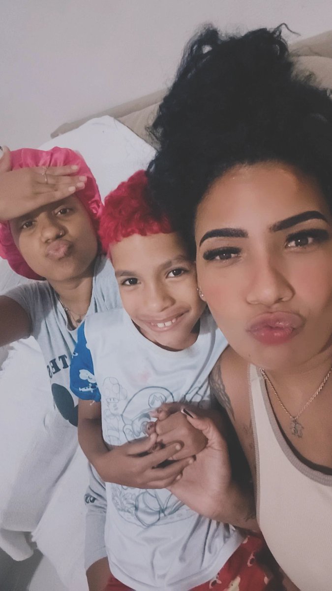 delaine_02's tweet photo. Aqui a vida fica mais leve ❤️ https://t.co/9zzscd301j