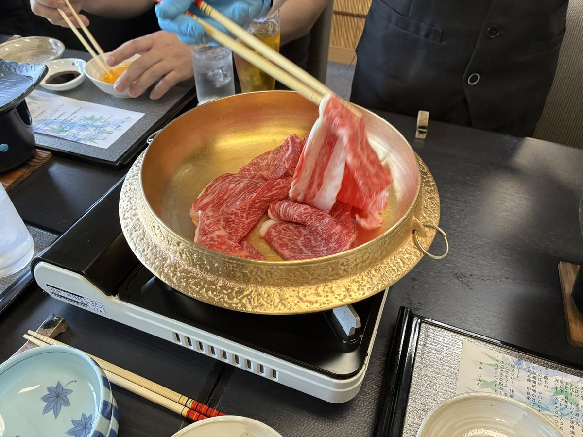 sayachans's tweet photo. 昨日は職場メンバーで
近江牛食べ放題🥩
食べ放題ってね
食べれないのよ😛
そして、夜中腹痛と戦い…笑
美味しいものを美味しく食べれる時間って
本当に貴重やなぁと痛感😍 https://t.co/lBDW0IMOl8