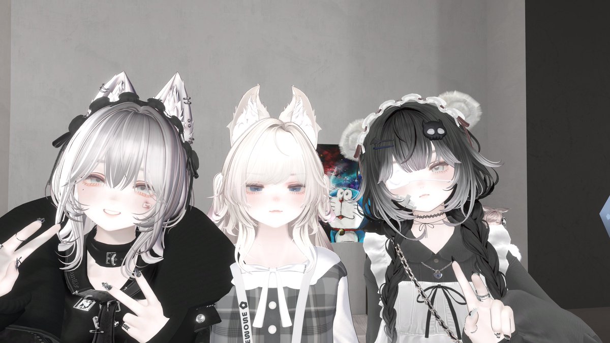 しま tweet media