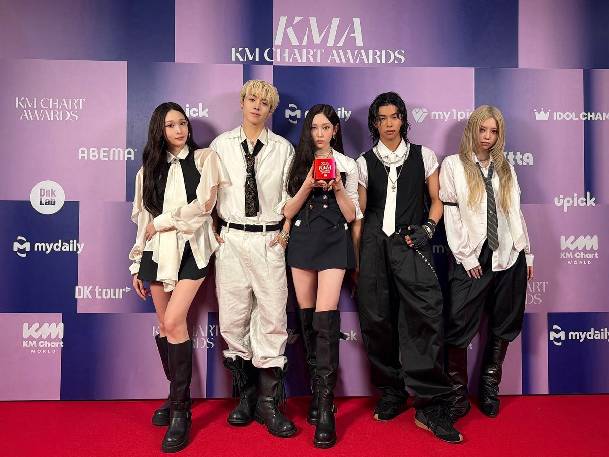 Dayones_Team's tweet photo. KM CHART AWARDS 2026
ULTIMATE 12 🏆

#ALLDAYPROJECT #ADP #올데이프로젝트
#THEBLACKLABEL #더블랙레이블 https://t.co/ugzqQUTH64