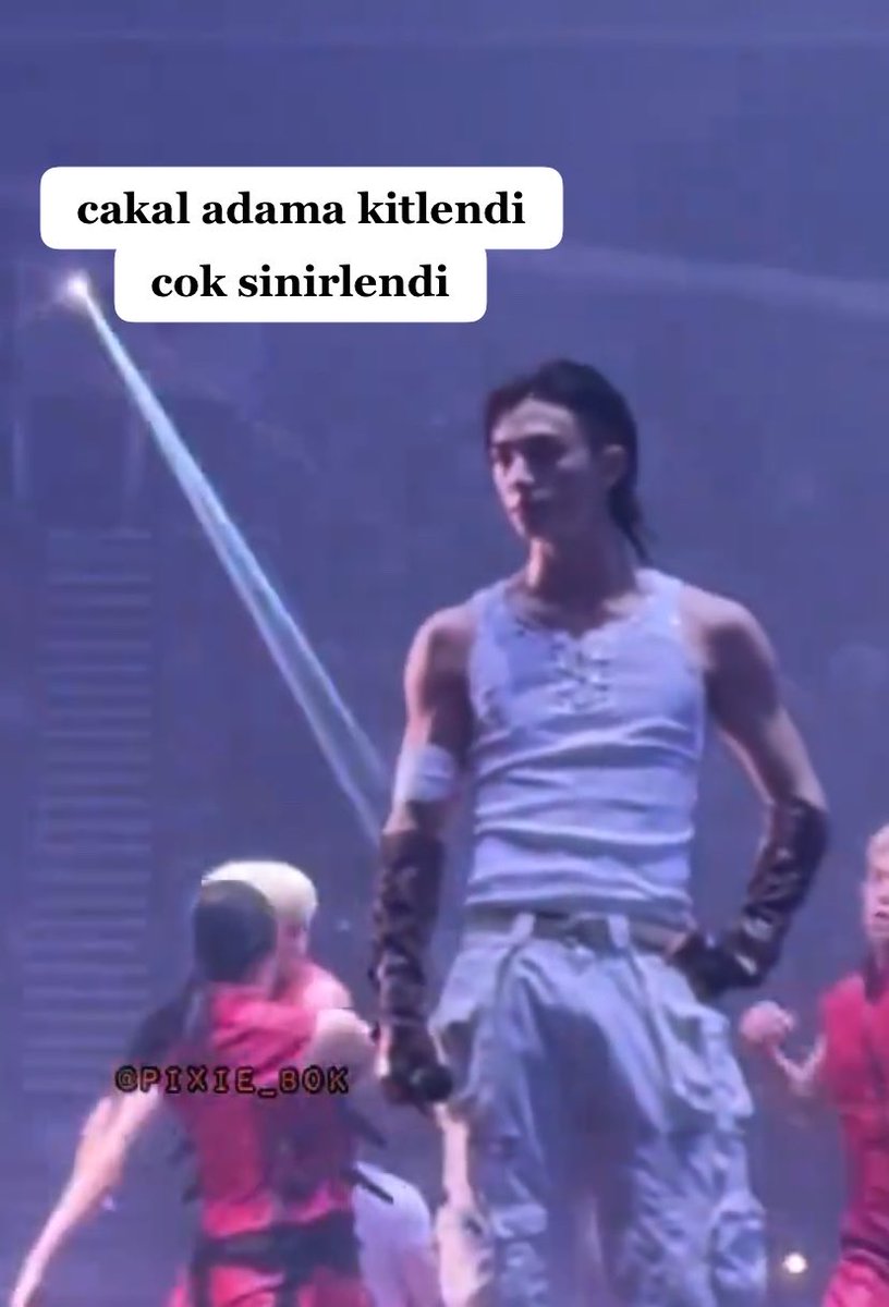 faiebit's tweet photo. looklari da ayni kopuom asdfhqlfodwkodshwkdk https://t.co/kRUYcLzFcR