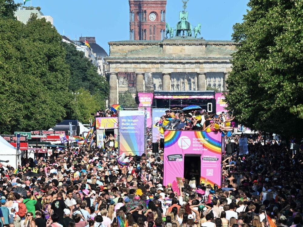 Schlanggl 🇩🇪🇺🇦🤍💙💛🥨🍻 tweet media