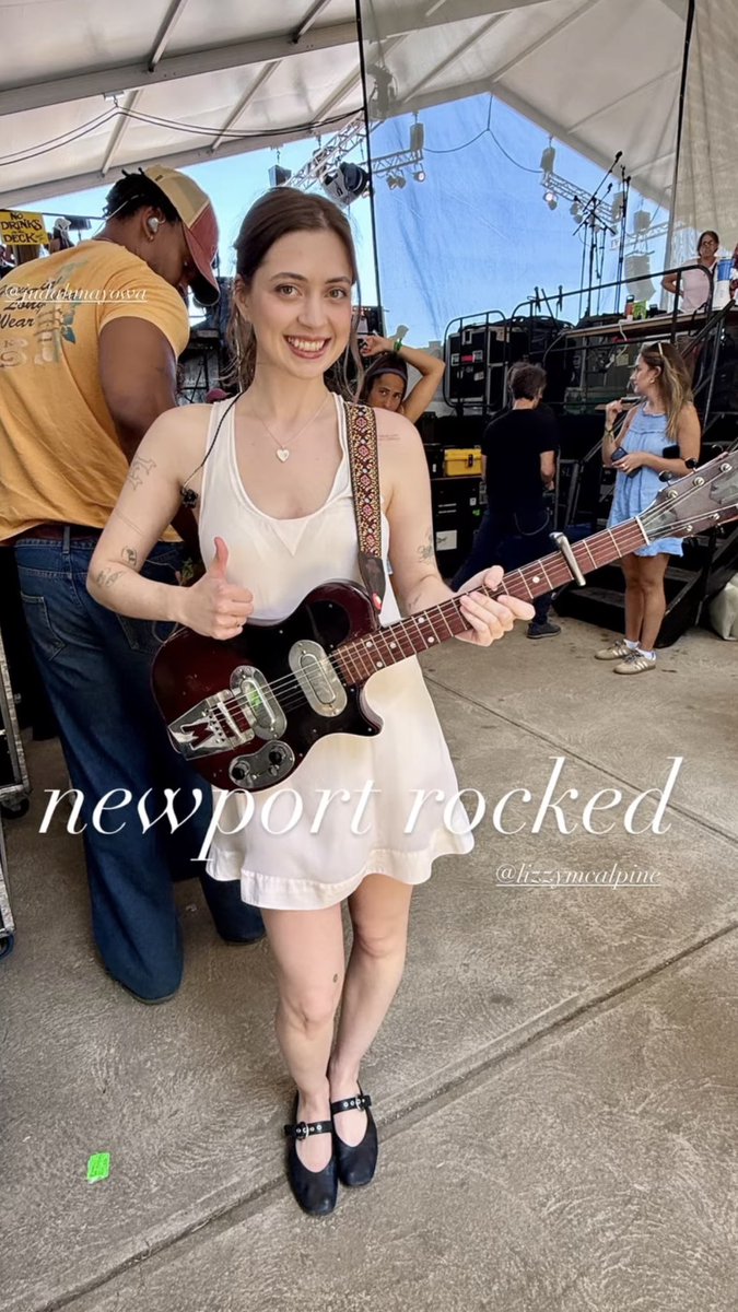 mcalpinebrasil's tweet photo. 📸| Lizzy nos bastidores do festival Newport Folk hoje!

Mason Stoops via Instagram https://t.co/8R1gqA7nvy