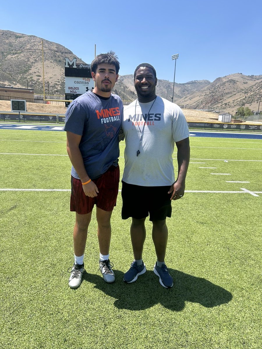 Torres52Aaron's tweet photo. Had a great time at camp with @MinesFootball  and learned from great coaches! Excited to use what I learned and get better! @PrepRedzoneNM @CoachGrigs619 @allashford1 @CoachYonBoone @CoachBobStitt https://t.co/jgnf0s3s1k