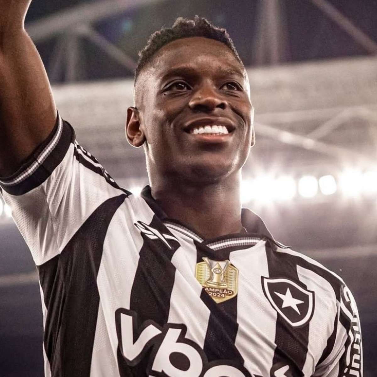 EspacoGlorioso's tweet photo. As conversas entre Botafogo e Zenit pela troca de Danilo por Luiz Henrique ainda acontecem.

O ponta sente saudade do Botafogo e gostaria de voltar a vestir a camisa alvinegra. 

Os russos voltarão a falar com os empresários de Danilo na próxima semana.

🗞️ - @TGrachet https://t.co/tz8sVbLx3o