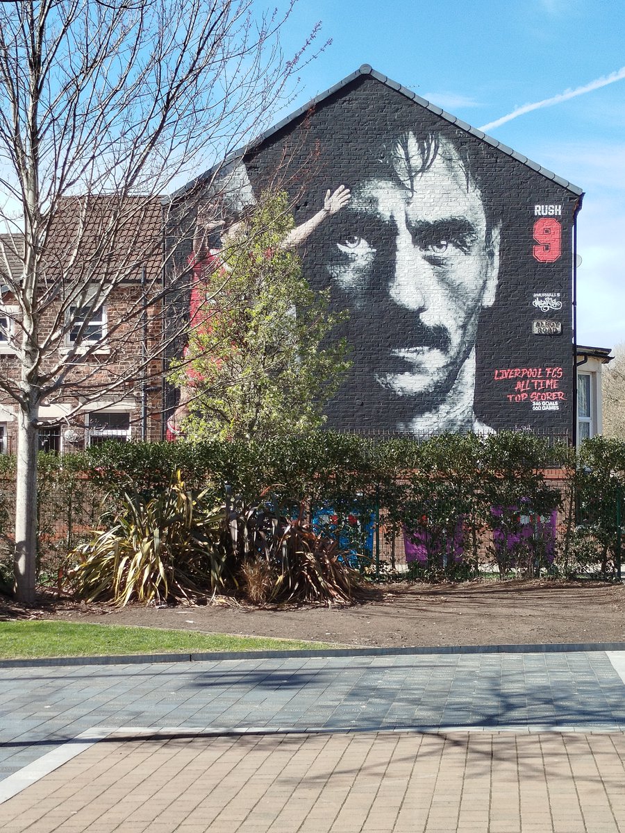 TheHound47's tweet photo. Hound's Log #006 🐾– Liverpool 

Every now and then you need a day away from work to recharge.  

Liverpool didn't disappoint. Great weather, great city and finally getting to see Anfield in person.  

Hopefully next time the Fox will be walking beside me. https://t.co/6wbuQ66cD9