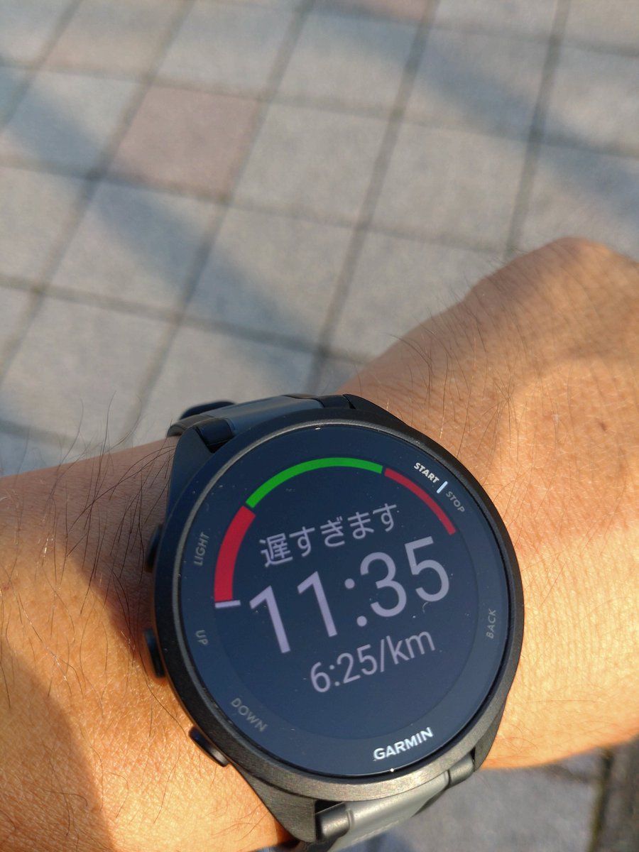 yuki_LiveToday's tweet photo. 遅すぎてもなにかを始めるのに遅すぎることはない👍🏼

#早朝ジョグ
#Garmin
#鬼コーチ
#バッサリ
#歯に衣着せぬ言い方
#んなこと言われんでも分かっとるわ https://t.co/TsY9hQe61d
