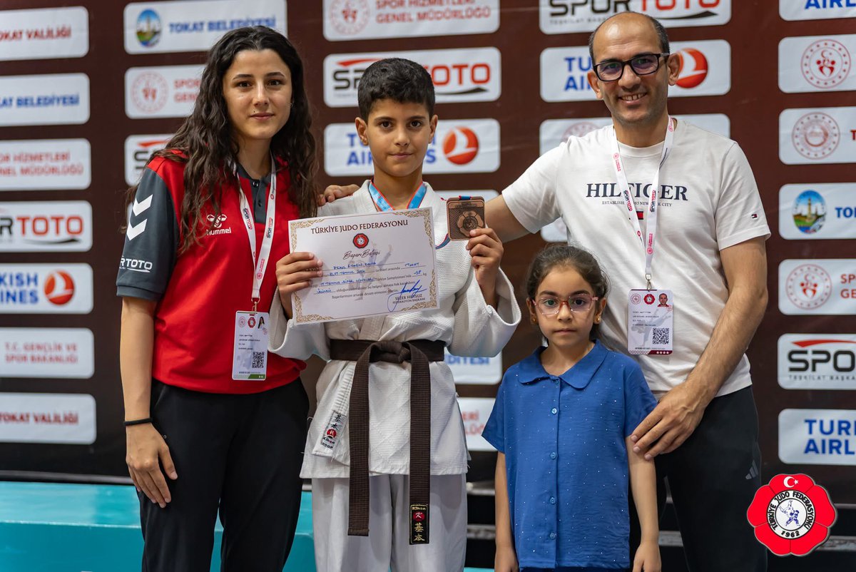 rakip49's tweet photo. 23-25 Temmuz 2026 tarihlerinde Tokat ilinde yapılan Süper Minikler Türkiye şampiyonası da 
38 kg Resul Eymen KAYA Türkiye 3. olmuştur.
Bize destek veren herkese çok teşekkür ederim 🙏
@fjuysal @shuysuz @okansamurcu @MuratTekin5865 https://t.co/14nKmcrgp9