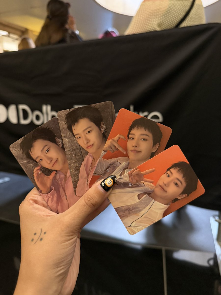 vantesabyss's tweet photo. WOODZ VVIP WONDER ARCHIVE 1 LA SHOW FULL PC SET &amp; SIGNED POSTER! 

#우즈 #woodz #moodz #ARCHIVE_1_IN_LA 
#WOODZINLA https://t.co/zR7Uy3MHAJ