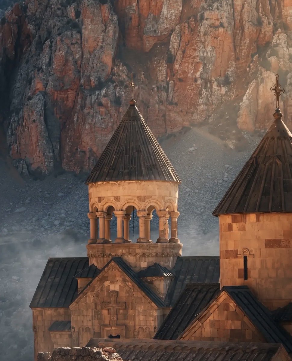 LucyluvsMoon1's tweet photo. Majestic Noravank ✨

📍🇦🇲 https://t.co/oICnslklUr