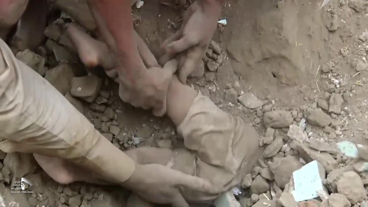 FarisHQ_'s tweet photo. 🇾🇪🇸🇦 Yemen | August 4, 2017

The Saudi-led coalition's warplanes committed a crime by bombing the home of a citizen in Saada Governorate, resulting in the martyrdom of 9 civilians and the injury of 3 others, most of them women and children. https://t.co/JIxiyYsogb