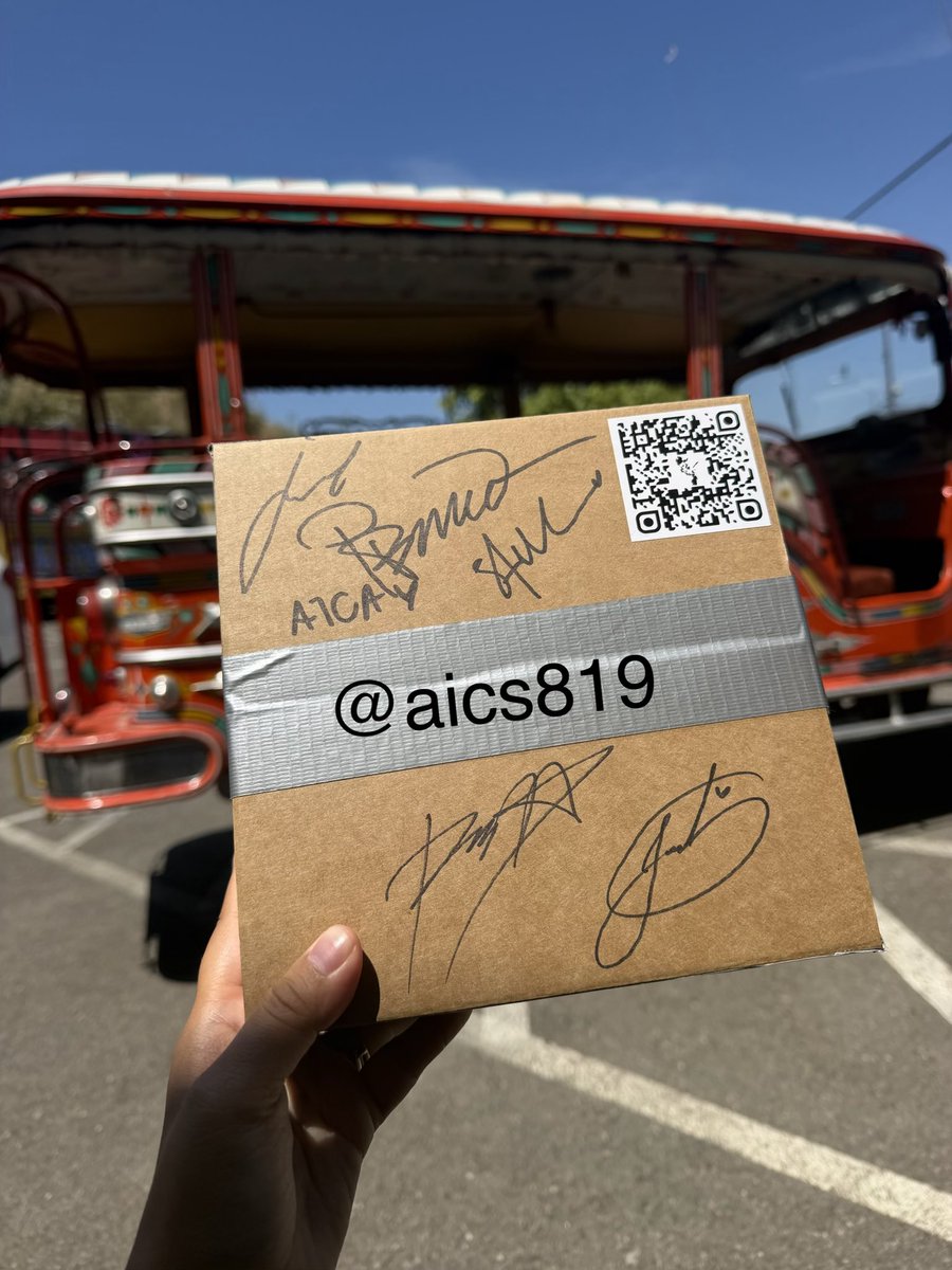 aics819's tweet photo. Well worth the 3.5 hour wait in line 💙

Meet and greet story time…

Ken: *with a big smile, waves to me to come over* Hello hello! Kumusta po kayo?
Me: Hi Ken! Oh my I’m so happy! I’ll see you guys again sa Grammys!”
Ken: Nice, thank you thank you! 

Jah: Hello po!
Me: Hi Jah! Nice to see you again! My daughter was the one na nag-abot ng gifts and flowers to you sa airport
Jah: Oh wow kayo pala yun! Thank you so much po!

Me: Hi Josh! Good luck sa Lolla! So excited to see you sa Grammys!
Josh: Hello! Wow, thank you for supporting us!

Me: Hi Pablo!
Pablo! Hi! How are you? What’s your name?
Me: It’s Aica, A-I-C-A
Pablo: *writes my name plus a heart* 🥹 I hope you’re enjoying the event!
Me: Thank you Pau!!! 

Me: Stell! Ikaw bias ko!!! (hindi ko napigilan super pogiiiii)
Stell: naku thank you! Sana nag-enjoy kayo!
Me: Yes, and I’ll see you again sa Grammys!
Stell: Thank you! Ingat! Have a good day!
*kept waving to me while saying bye until i was almost at the exit* 🥹🫶🏼

D-5 SB19 LOLLAPALOOZA STAGE
@SB19Official #SB19
#SB19at100Thieves
