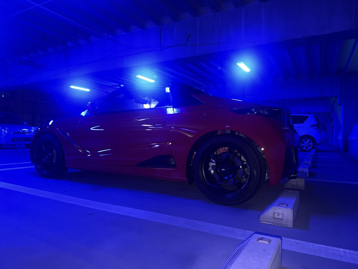 kankun660's tweet photo. 幻想的だなぁ
停めた駐車場による戻ってみると
何とライトがブルー

#S660 #JW5 #S660乗りと繋がりたい #青いライト https://t.co/03KiYqFLGP
