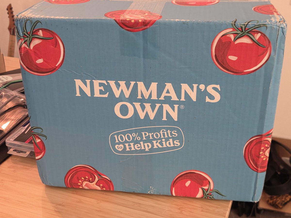 HuggbeesTV's tweet photo. So it turns out making fun of a national food conglomerate gets you some sweet gifts https://t.co/jAk1RM8u6k