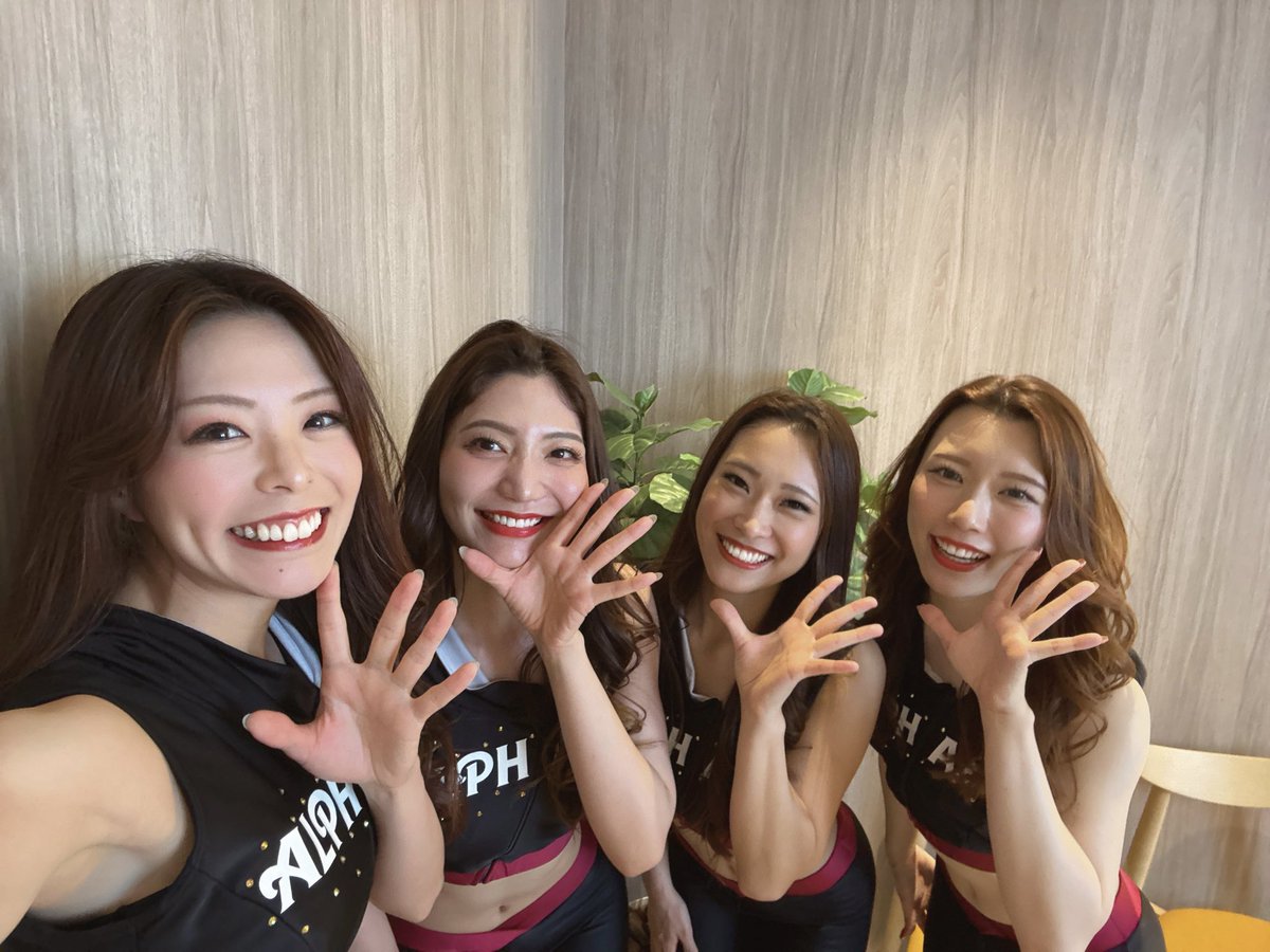 Momoka_alphas's tweet photo. おはようございます🌞

昨日は4人で稼働日でした♩
プロ活動が始まり、毎日ように一緒です😆🤍
会うたびに、こんな一面もあるんだ！という発見があって、3人からたくさん刺激をもらっています🙂‍↕️✨ https://t.co/oDcnv3KL12