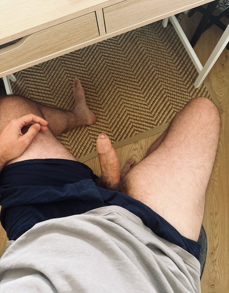 PervChill's tweet photo. Jamais moyen que ça reste rangé https://t.co/eG09T8bb2P