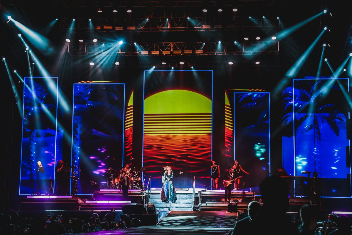 lajosa's tweet photo. ¡Qué manera de arrancar las Fiestas de Santa Ana! ✨🌊

Gracias, Boca del Río, Veracruz, por recibirnos con tanto cariño en este increíble nuevo escenario junto al mar. 

¡Nos vemos muy pronto! ❤️
#AhoraONunca https://t.co/Uw5mRYxtge