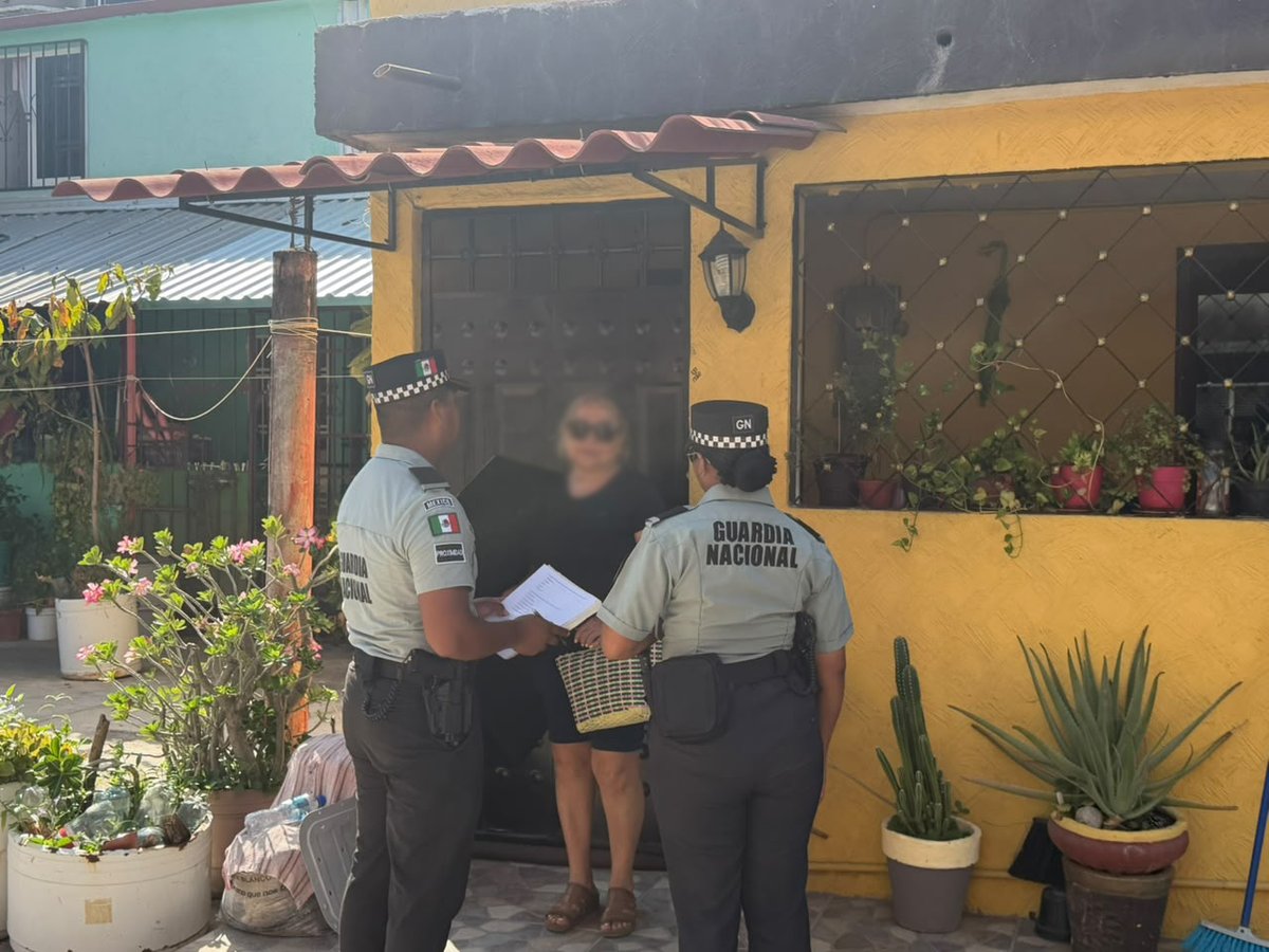 GN_MEXICO_'s tweet photo. Mediante el contacto y diálogo directo con la ciudadanía se fortalece la seguridad. En Acapulco, #Guerrero, integrantes de la #GuardiaNacional realizan recorridos casa por casa con el objeto de conocer las necesidades de la población, atender sus inquietudes y promover la cultura de la denuncia. #LaGuardiaNacionalEstáContigo