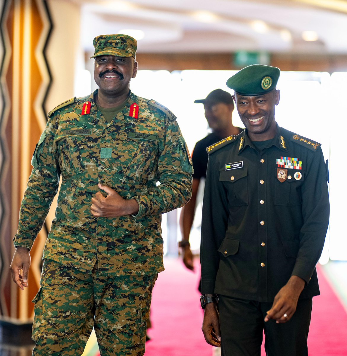 RWOMUSHANA2000's tweet photo. JUST IN:

Uganda’s Chief of Defence Forces, Gen. Muhoozi Kainerugaba, has arrived in Kigali, for a two-day visit.

He was received at Kigali International Airport by RDF Chief of Defence Staff, Gen. Mubarak Muganga.

Gen. Muhoozi is scheduled to meet President Paul Kagame . https://t.co/JGR3Hpf55P