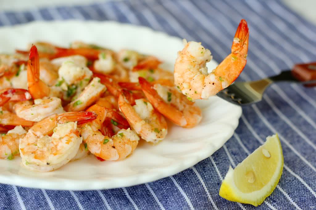 johyeoz's tweet photo. Homemade garlic butter shrimp pasta in 15 mins!  Tender shrimp + al dente pasta + rich garlic butter sauce = weeknight win https://t.co/OSBzEDQDw6