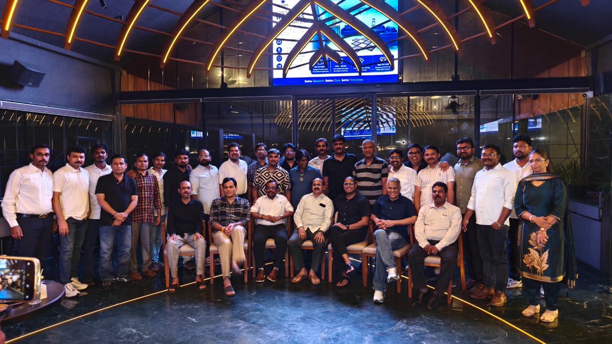 SunsourcePharma's tweet photo. GloGen and Sun Source get together in Hyderabad 🎉💐 https://t.co/bY0kJTY0eU