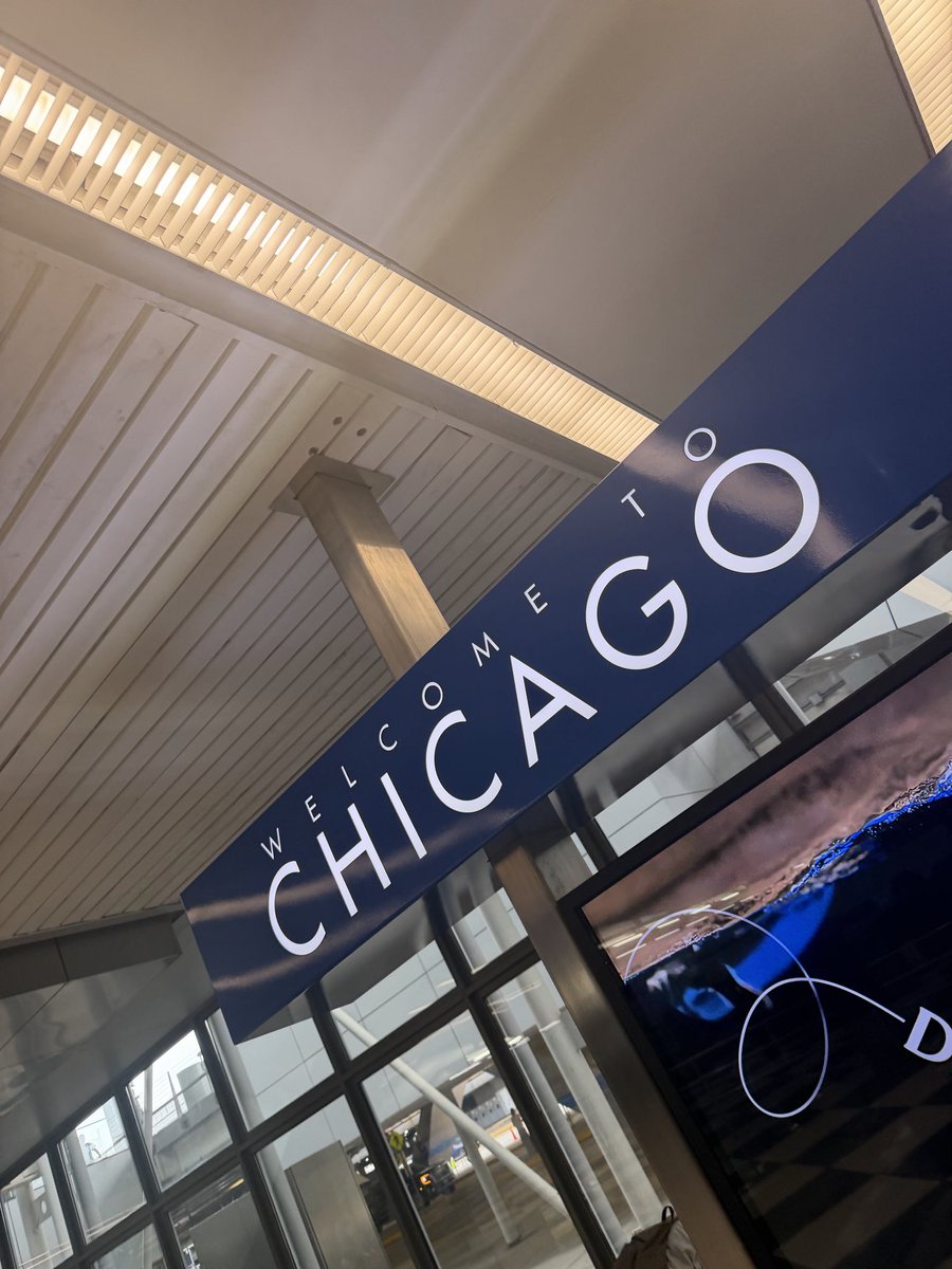 SimplyTwiggy's tweet photo. Chicago 📍 https://t.co/KnQspaILBr
