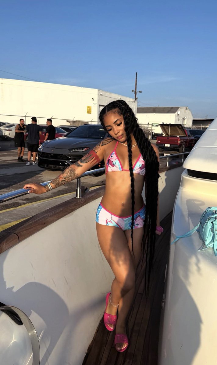Summyahmarie tweet media