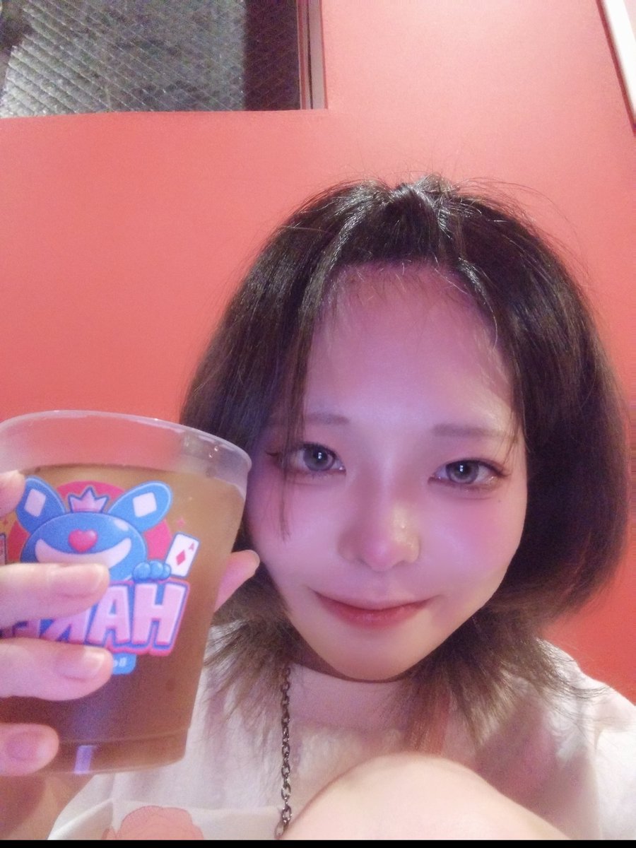 779uuo's tweet photo. おきゅおわ���てます♡
遠隔ありまとーです！
今日は色んな人に事故画を見せびらかし、沢山ダーツを投げ、酒を沢山飲ませていただいた1日でした(*´ω`人)~♬
大感謝です！！ https://t.co/aHcX8kxAT8