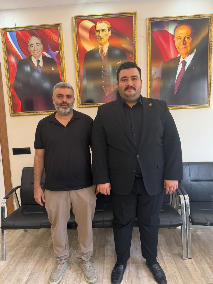 MHP__Karakopru's tweet photo. Activent motor Şanlıurfa Şube Müdürü Sn. Sedat BAHÇIVAN, İlçe Başkanımız Sn. Av. Mehmet Murat TOPAL'a hayırlı olsun ziyaretinde bulundu.
Nazik ziyaretinden dolayı kendisine teşekkür ederiz. https://t.co/r2XP2HB8oo