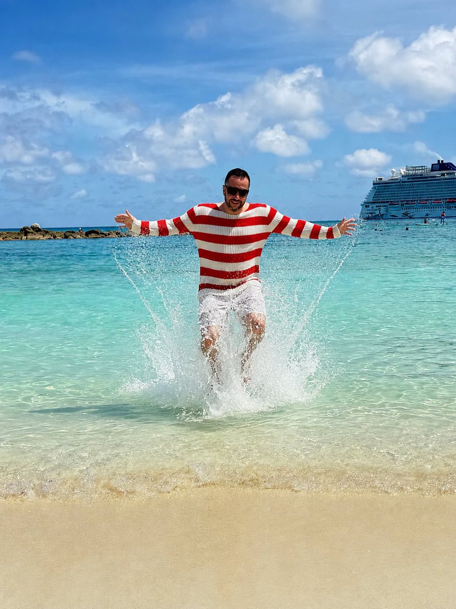 jjdelvalle24's tweet photo. #vacation #vacationmode #vacationvibes
#summervibes #summertime https://t.co/7tjOQc83Kq