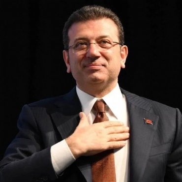 gusholderhaber's tweet photo. Kemal Kılıçdaroğlu: 

0Bana ‘Şu adam çok değerli, hapse atıldı yanında dur’ dediler.

Yolsuzluğu, hırsızlığı varsa yanında durmam. Siyasete girince köşeyi döndü.” https://t.co/q5oBBz4g4M