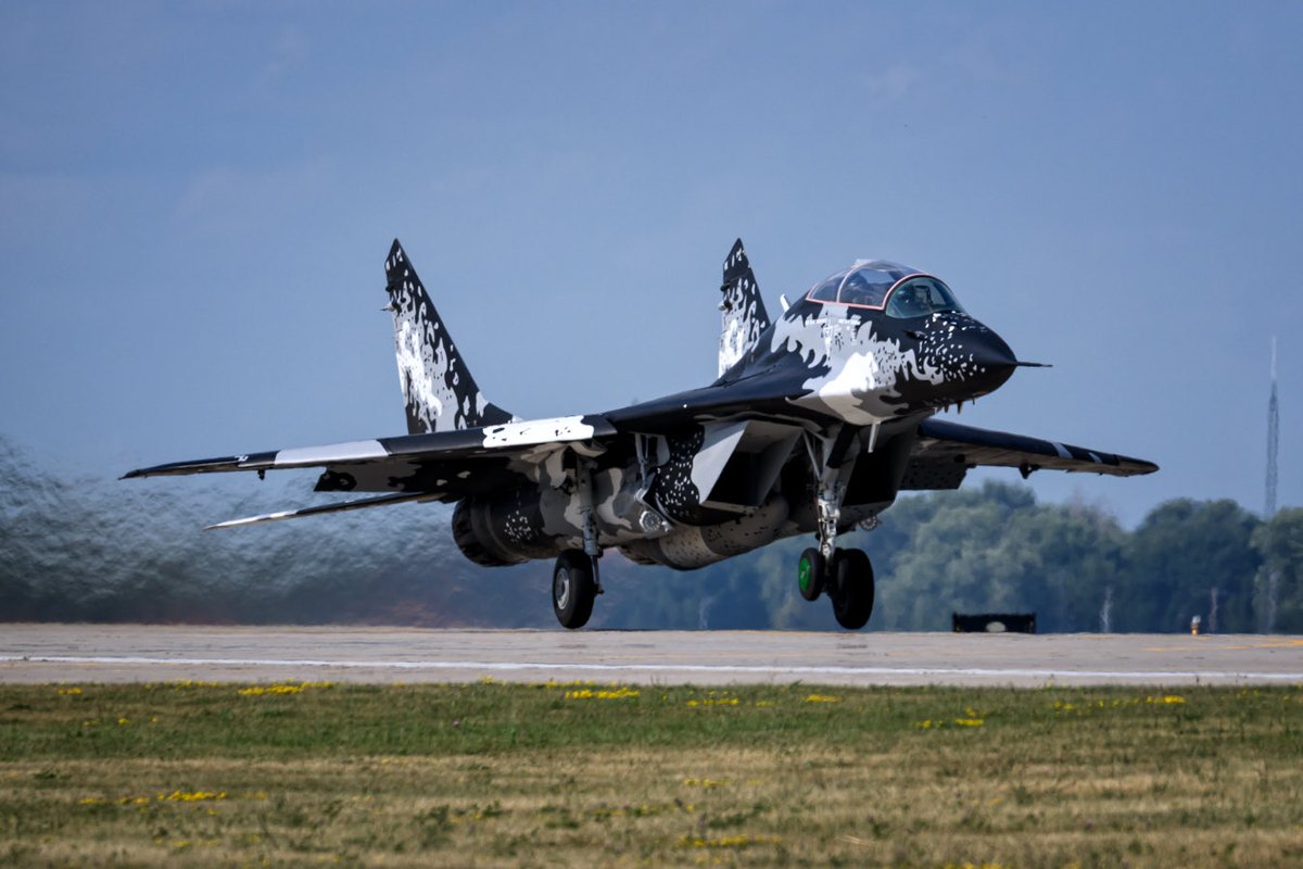 EAA's tweet photo. NASA Administrator, @NASAAdmin (Jared Isaacman), brought the thunder in his MiG-29 during the Friday #OSH26 Air Show.

#mig29 #aviation #avgeek #fighterjet https://t.co/sGfkjOCdVI