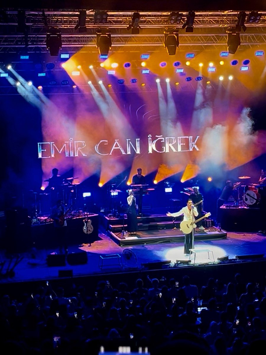 kevseremgl's tweet photo. 11.07.26’ @emircanigrek konseri✨🥹🫂 https://t.co/fsZ77YTlqz