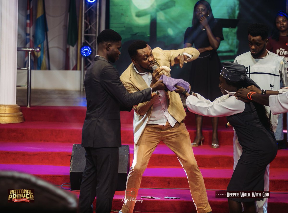 MinisterEsosa's tweet photo. The enemy wants you isolated, discouraged, and inconsistent.
But God puts people around you who will pray, push, and stay.

When you have people who support your vision, love your soul, and stay consistent with you in the process — you don’t just survive. You grow. You build. https://t.co/64ex7DR0GA