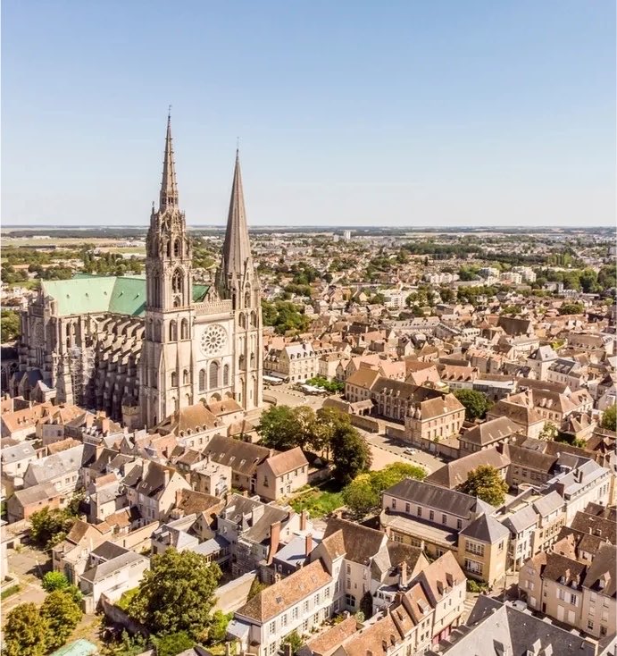 VicctorianChad's tweet photo. Build a beautiful tall building and every crossroads in France will spend generations copying you.

Build an ugly tall building and Paris will enact a permanent height limit for decades. https://t.co/U0RuwDbrhf
