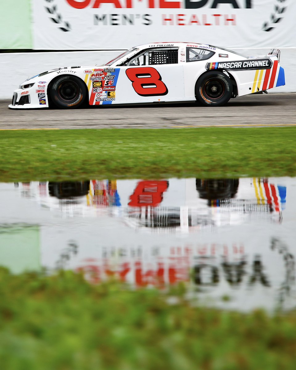 JRMotorsports's tweet photo. Meanwhile at Langley, we’re prepping for the Hampton Heat race tonight 🔥

📺: @FloRacing at 8:30 PM ET https://t.co/WoTbT5cmVv