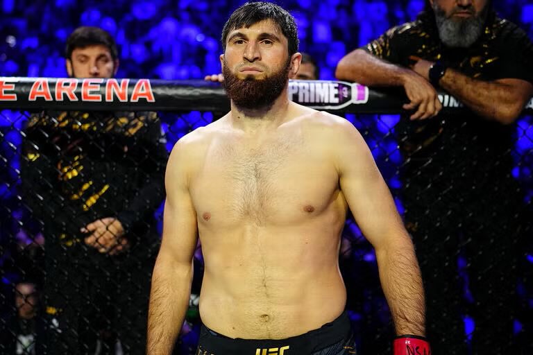 BlindBearMedia's tweet photo. Getting Boo’d as a Muslim in Abu Dhabi… that’s how you know it’s bad

This fight is awful #UFCAbuDhabi https://t.co/dOlSti0xME
