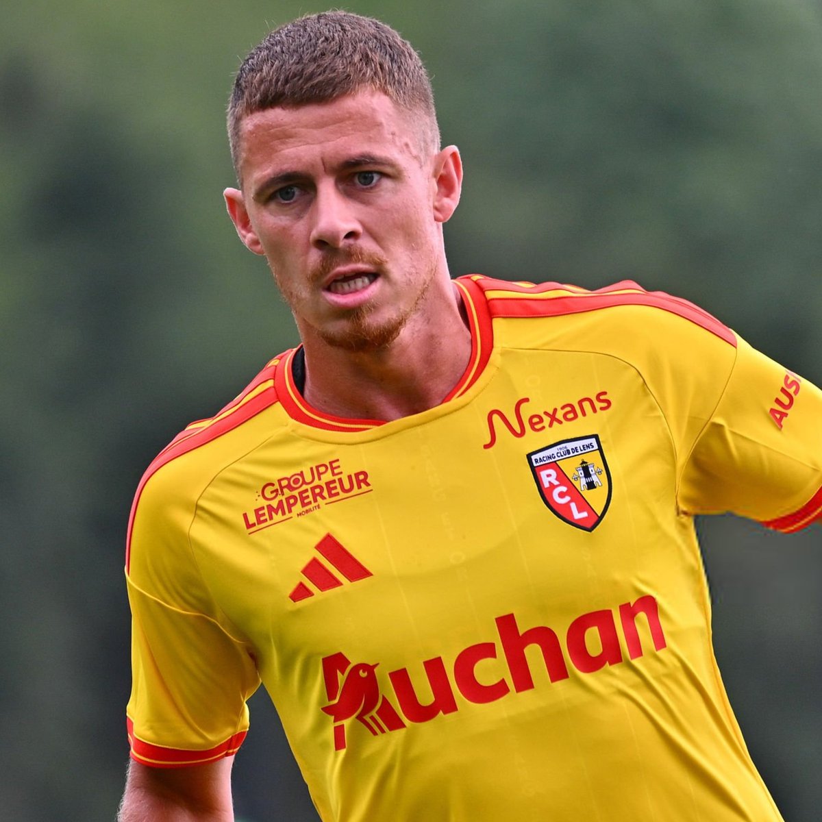 supplensois's tweet photo. #France 🇫🇷 #Ligue1 #RCLens #Amical #RCLRCSC
Le RC Lens accroché par le Sporting Charleroi en match amical (2-2, Sima, Hazard) https://t.co/U8l8NKkFLB https://t.co/9FakhCH0aj