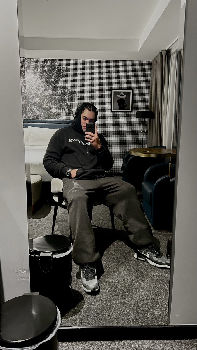 SamuelRobe14085's tweet photo. I made it to AKL 🙌🏽🙌🏽 here for a week https://t.co/4WPVncpTMh