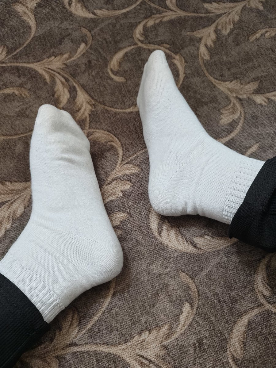 MASTERUMED05's tweet photo. Sniff slaves
#master #sneakers #foot #slave #bdsm #youngmaster #lick #sniff #sahip #köle #socks #stinky https://t.co/VnDOwwjjdq