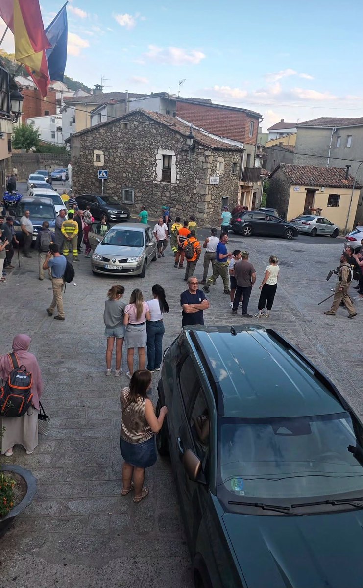 Meteoavila2's tweet photo. ‼️ Evacuación de Mijares #Ávila  #IFBurgohondo https://t.co/3fhQQQH9Oa