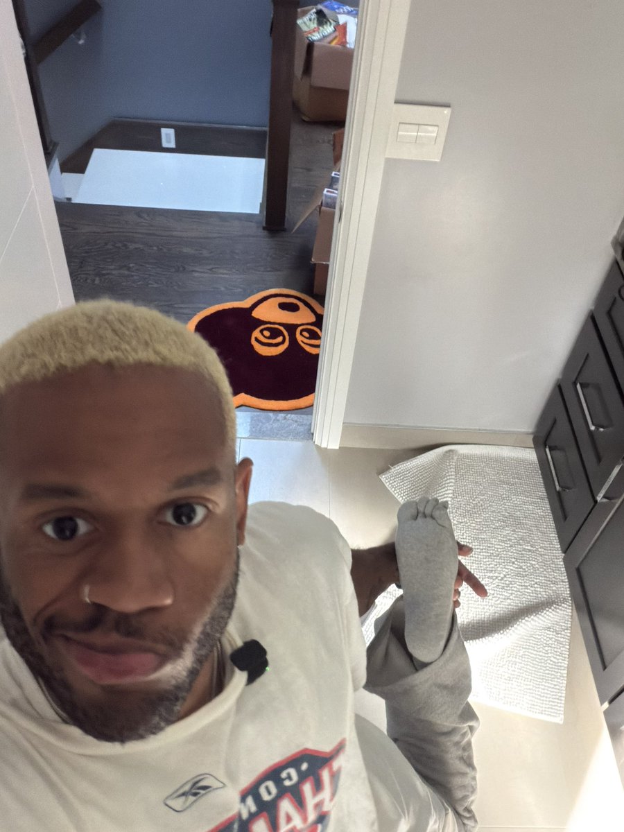 DemetriusHarmon's tweet photo. 7 months sober https://t.co/6InmwbdHLg