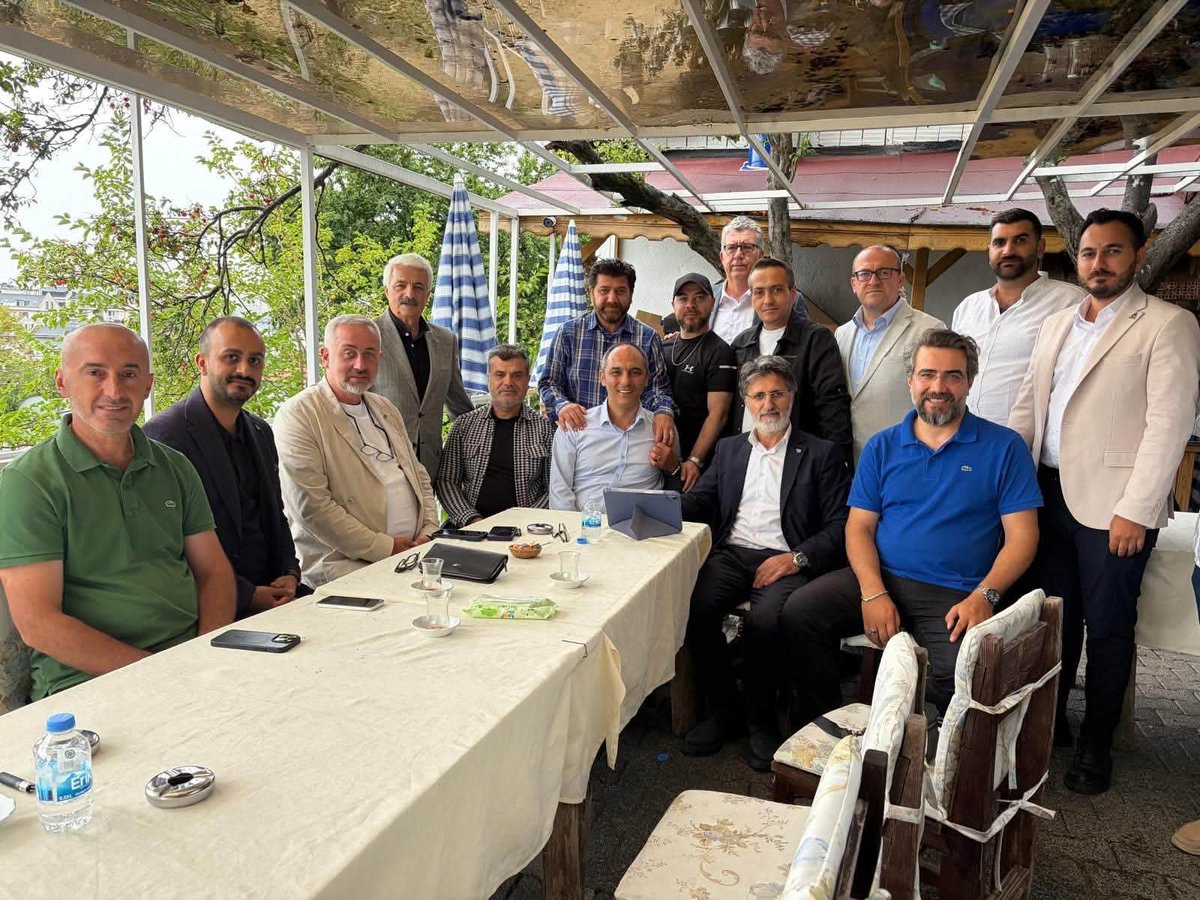 beykozdadeva's tweet photo. Deva Partisi Çekmeköy İlçe Başkanımız Sn. Hasan Keleş’in ev sahipliğinde, Deva Partisi İstanbul İl Başkanımız Sn. Ali Hakan Ağaoğlu’nun katılımlarıyla gerçekleştirilen 1. Bölge İlçe Başkanları Kahvaltı Programı’na Beykoz İlçe Başkanımız Sn. Şenol Korkmaz katılım sağlamıştır. https://t.co/0lkFO6X6pa