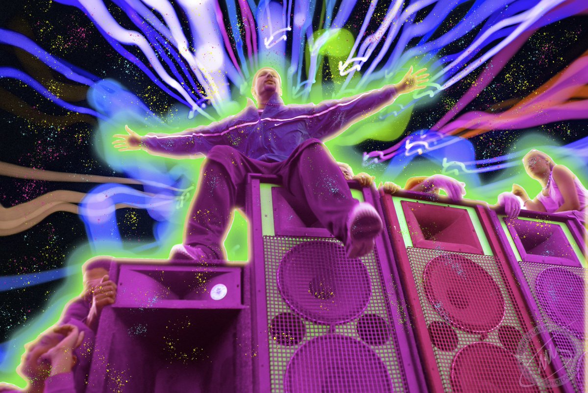 michaeltullberg's tweet photo. Some new art, spanning two generations of rave photography. And yes, this is what it really felt like. Original party: DUNE 4, 6/6/98.
#rave #electronicmusic #photography #dune #techno #housemusic #desertrave #art #tullberg https://t.co/GA0Zodiyva